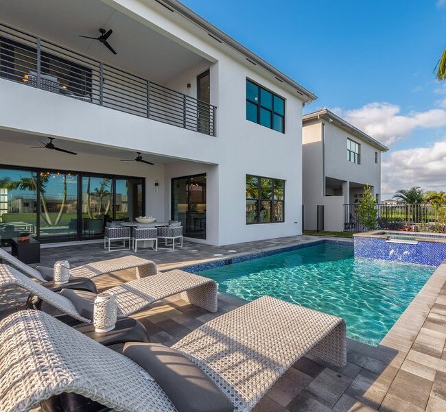 ce566751-5525-4cf9-87ff-1e469a7117ab_medium